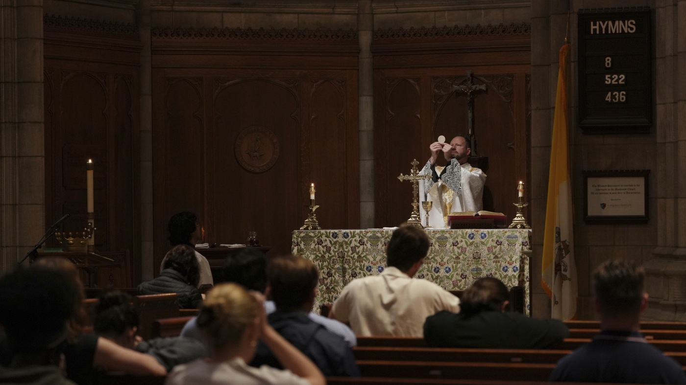 Diocese issues dispensation to Catholics who fear ICE : NPR