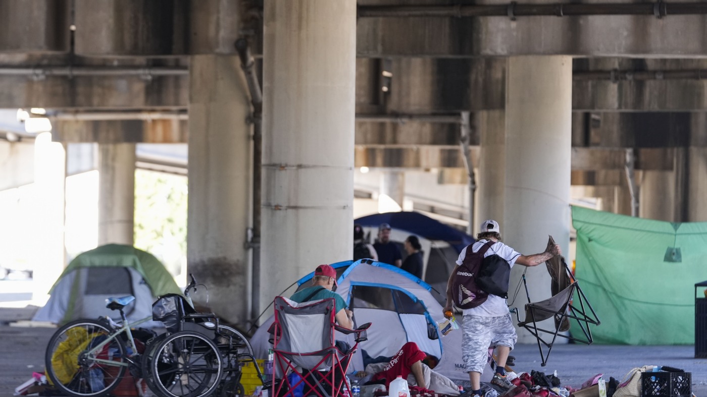 Alexandria, Va. mayor calls Trump homelessness order ‘cruel' : NPR