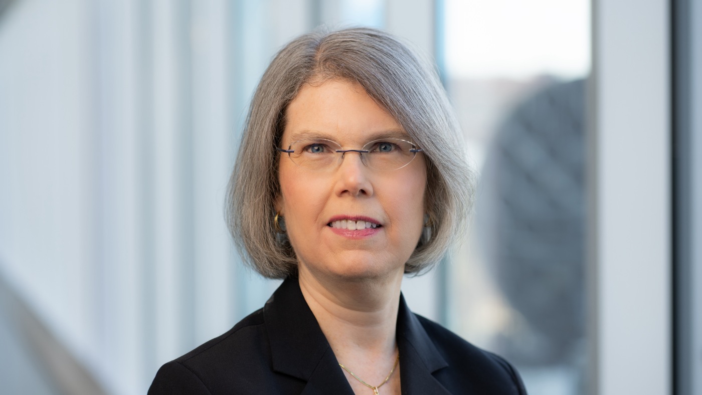 NPR news chief Edith Chapin to step down days after Congress votes to strip funding : NPR