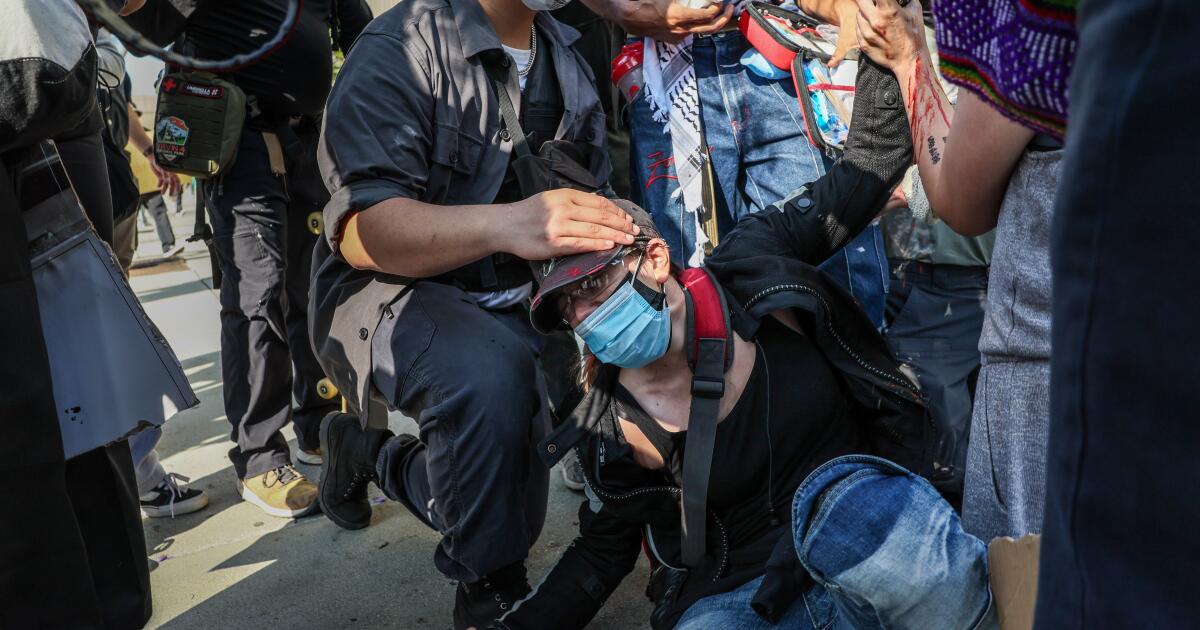 Judge orders LAPD to stop shooting journalists with rubber bullets