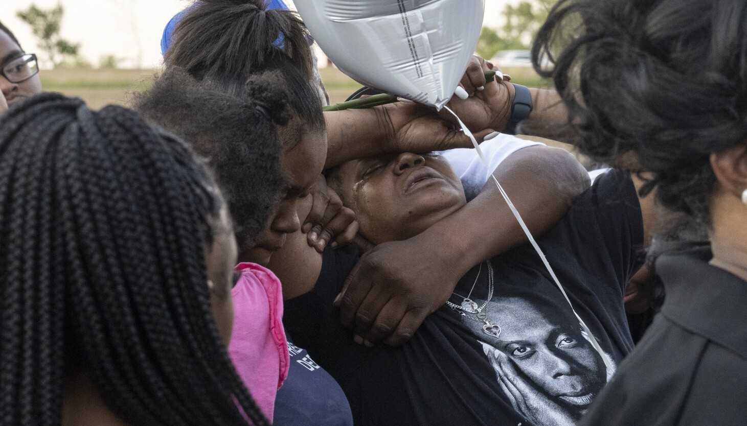 Boyfriend, friend of rapper Mello Buckzz among 4 killed in River North shooting