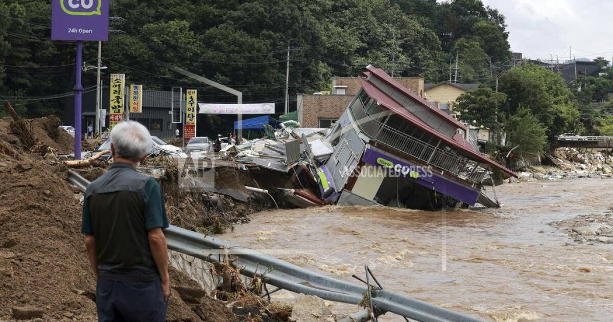 Heavy rains in South Korea leave 17 dead and 11 missing