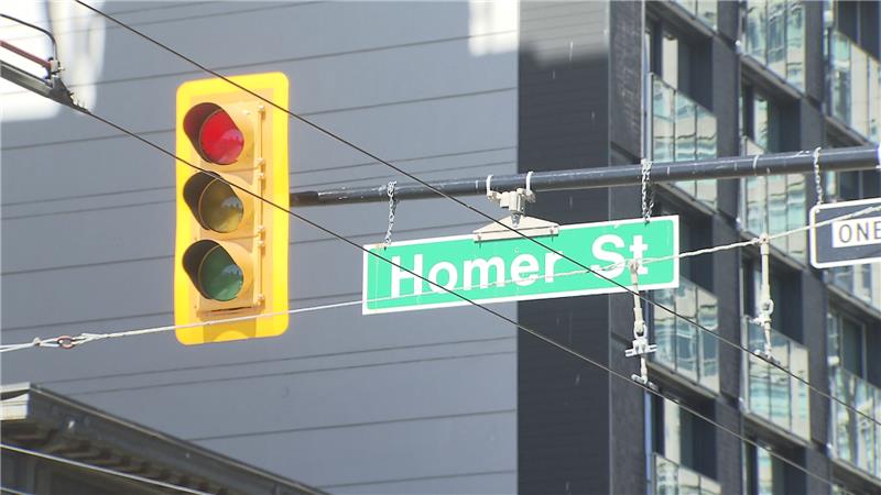 Vancouver police: 84-year-old woman robbed downtown