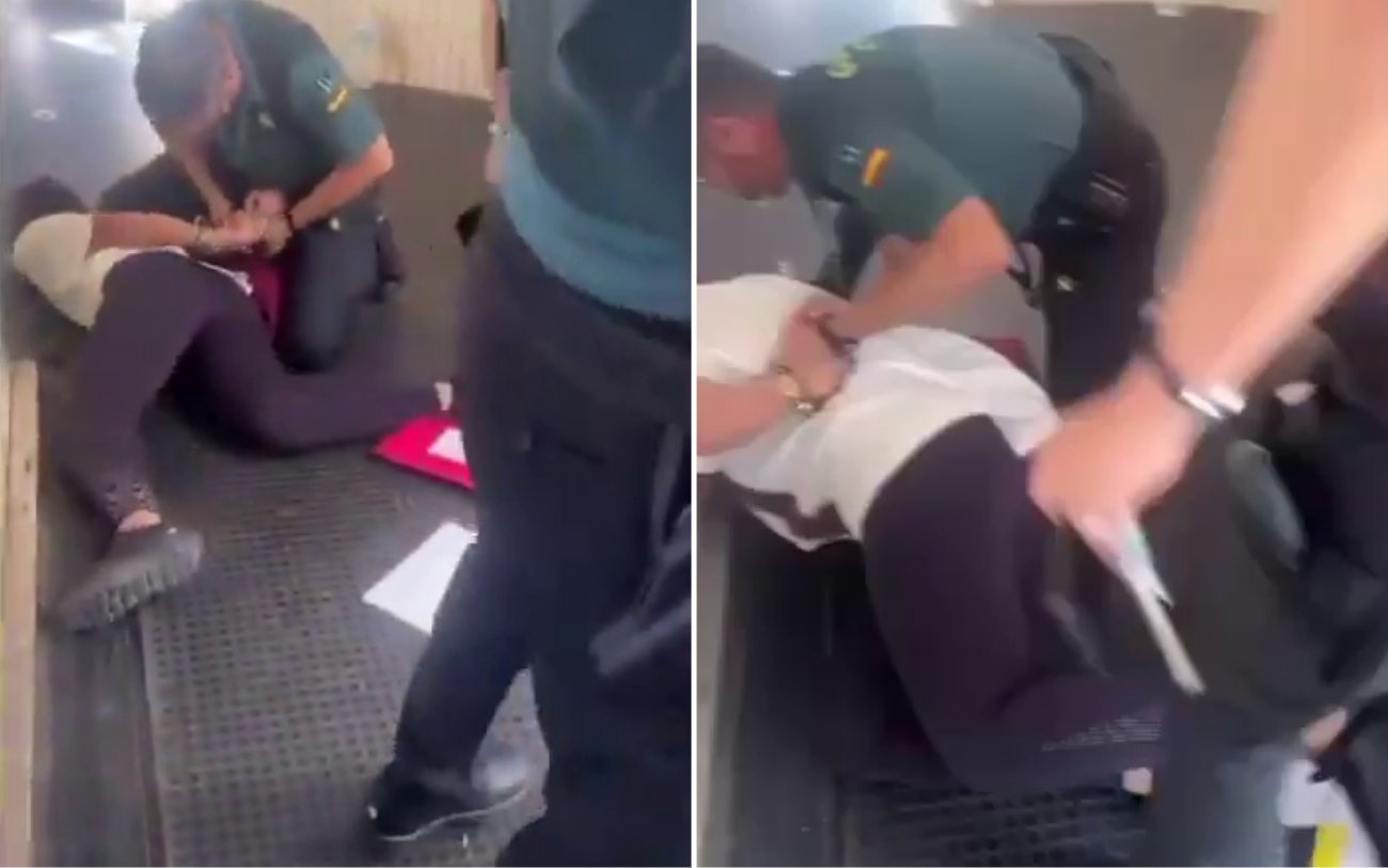 Officials duel over conflicting accounts of 50 Jewish youth forced off Spanish plane