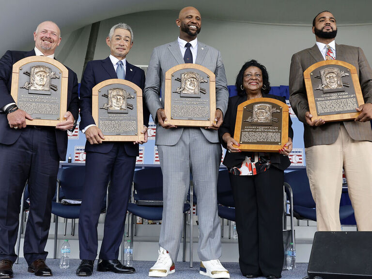 Baseball HOF induction roundup: Plaques, speeches from 2025 class