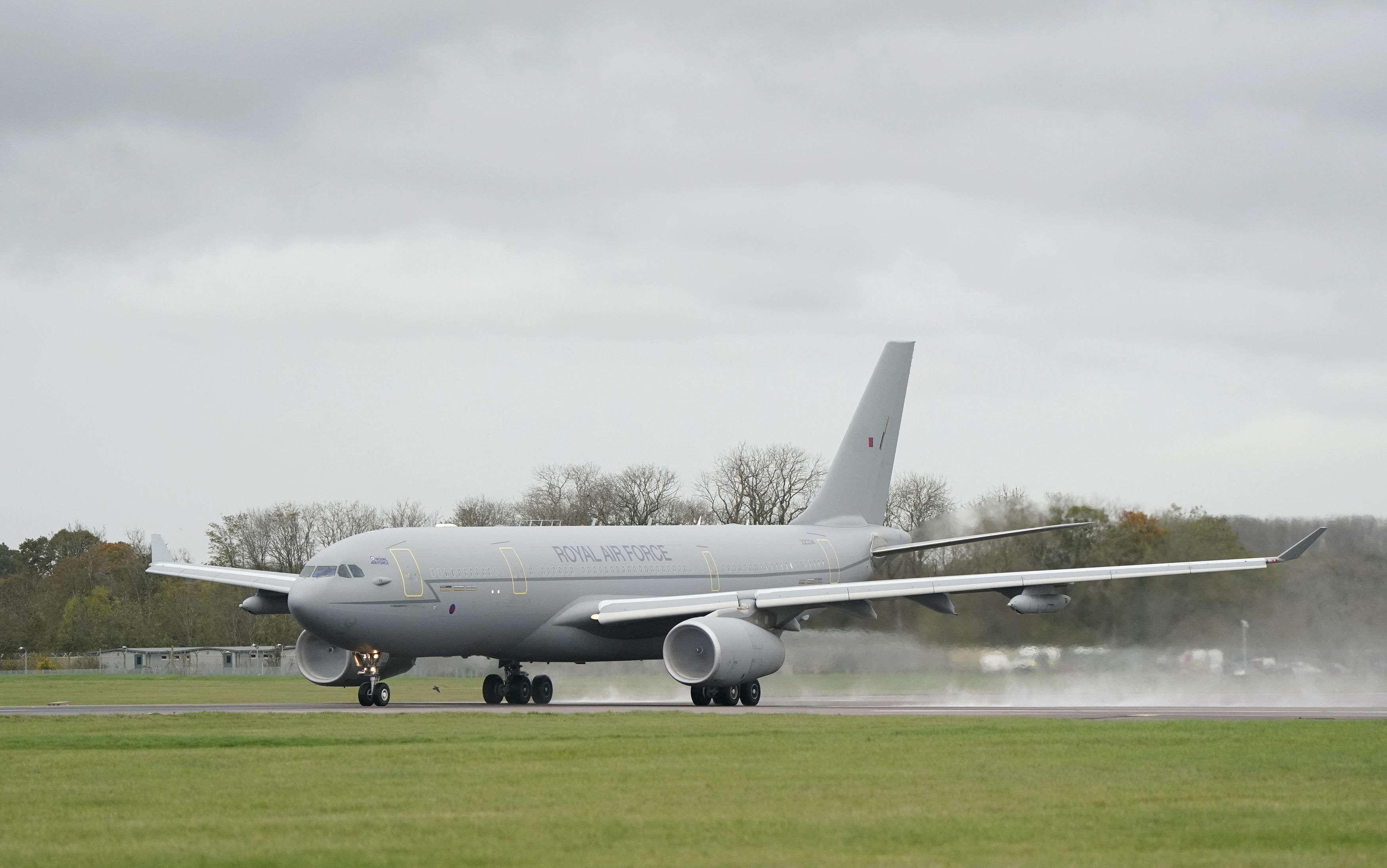 Royal Air Force Voyager taking off using 100% sustainable aviation fuel.