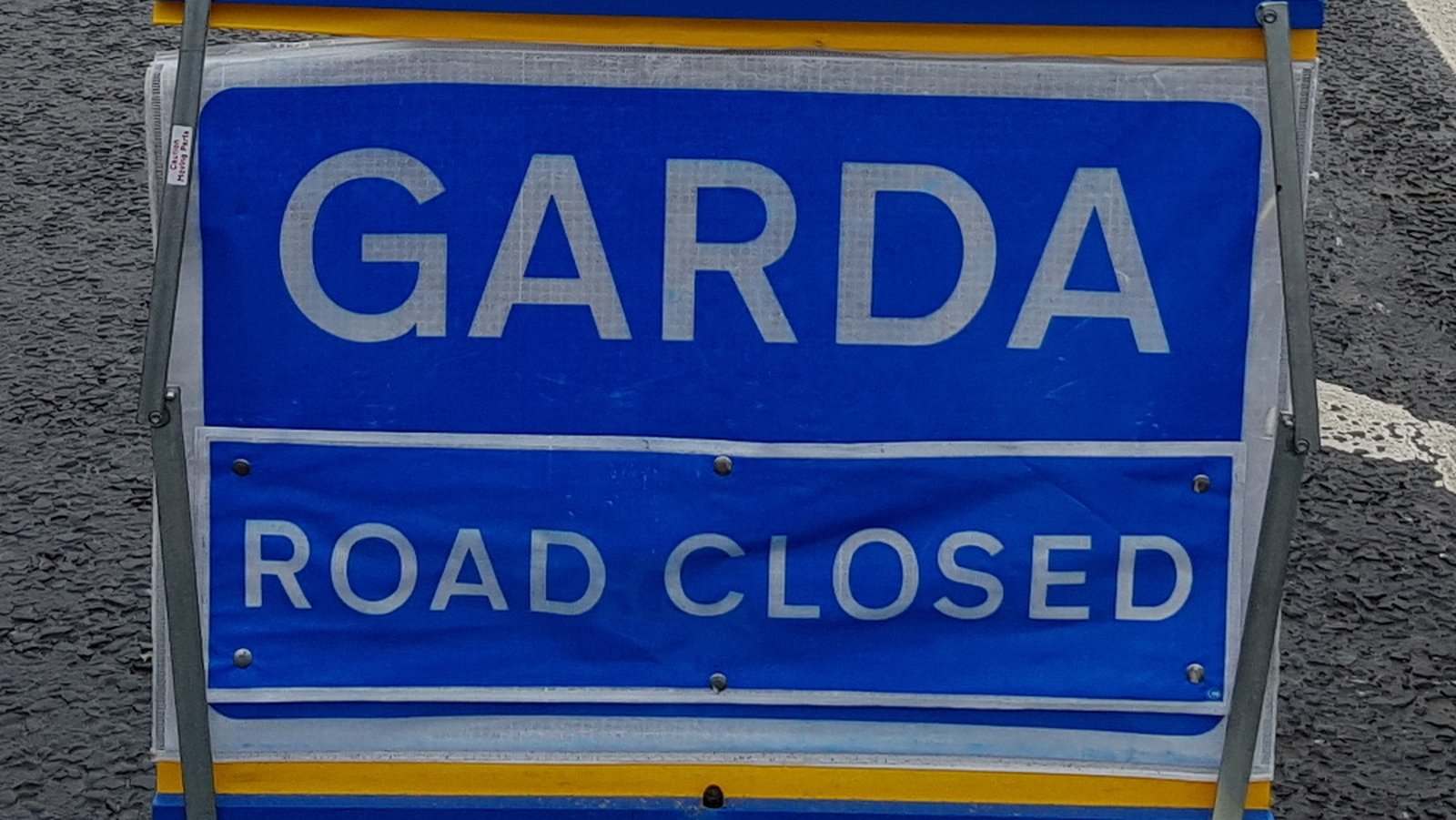 Man in his 30s dies following crash in Co Offaly