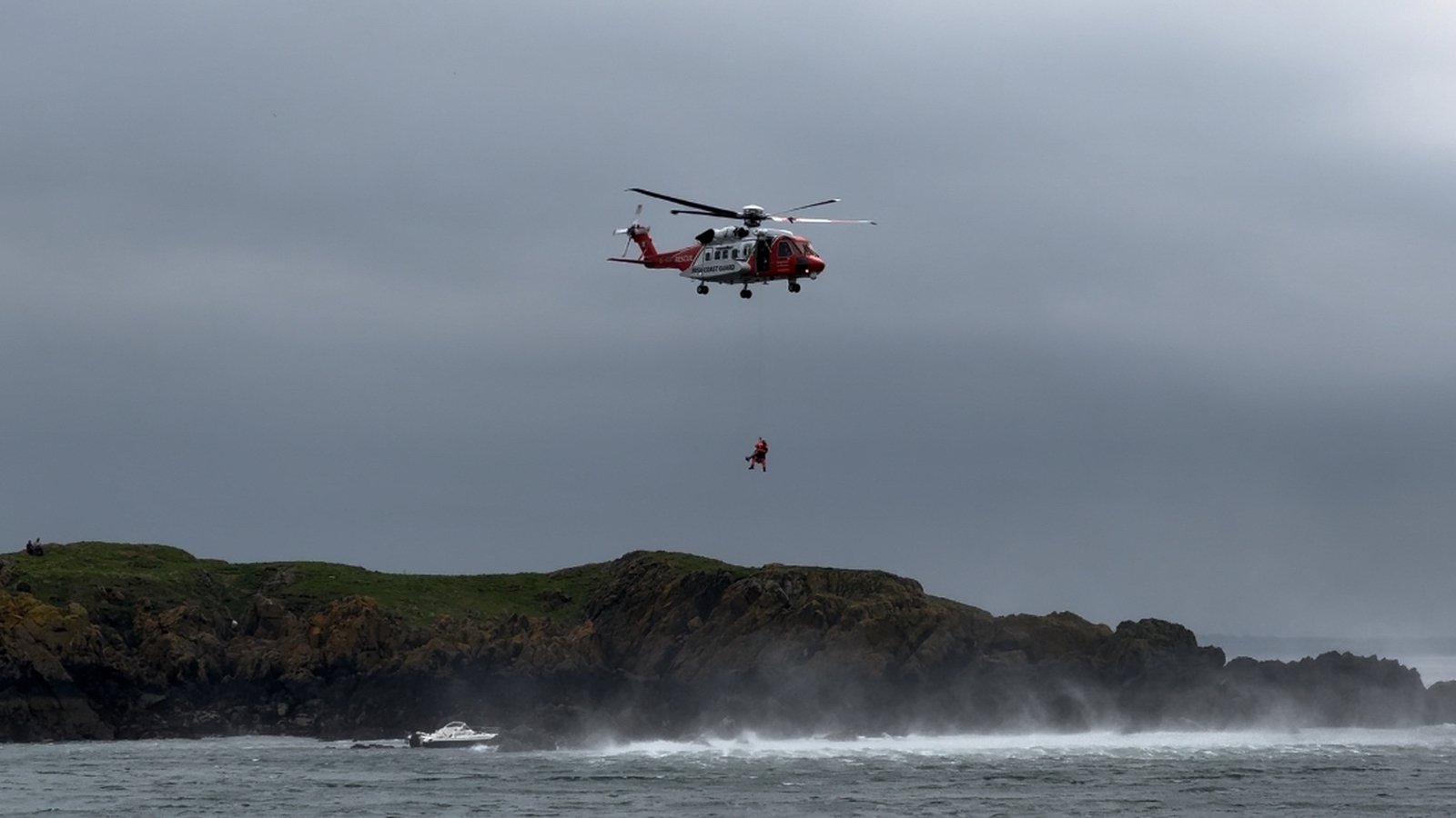 Man dies while swimming at Wicklow Harbour