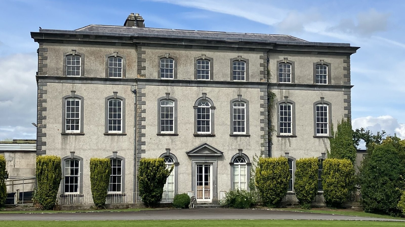 48 job losses over closure of Dundrum House in Tipperary