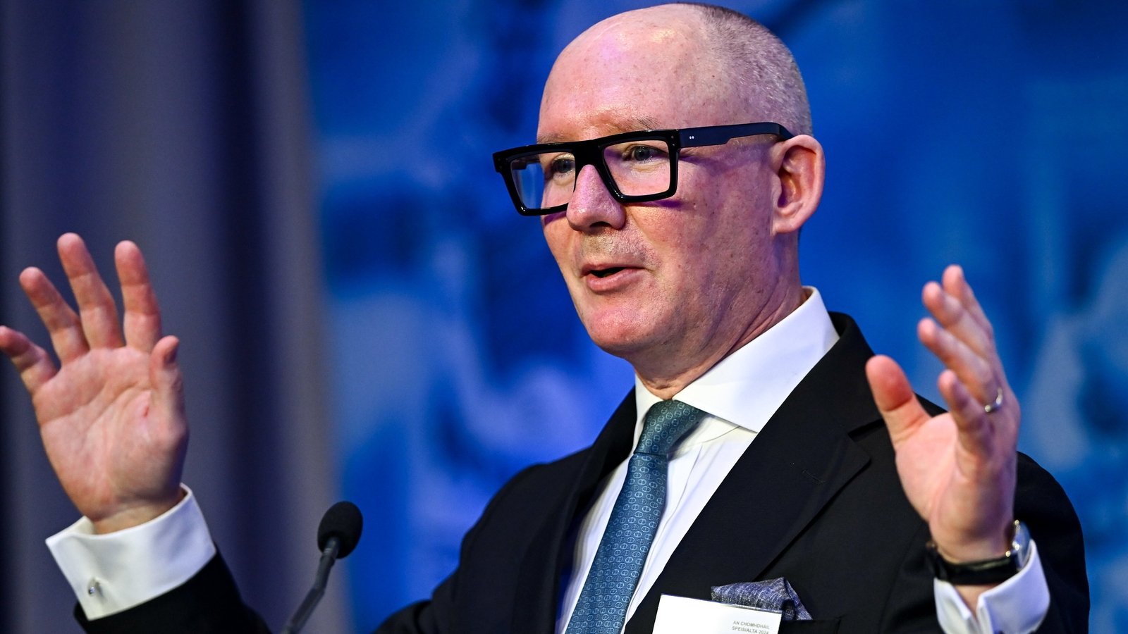 Gavin versus the previous inhabitants of Áras