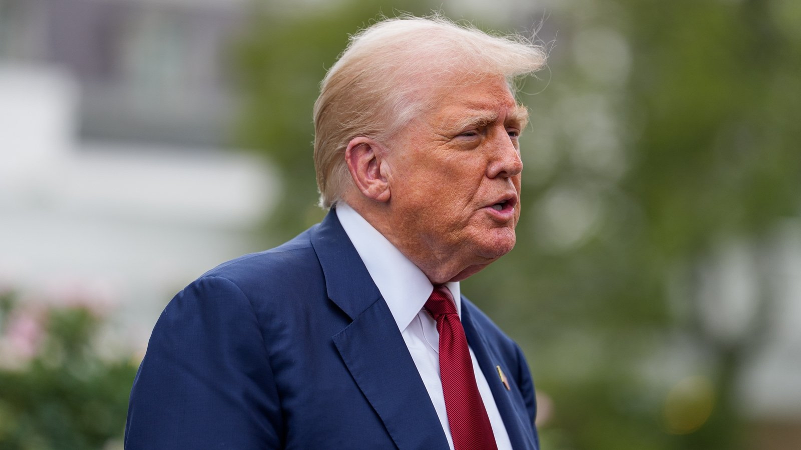 Trump fires US official after publication of job report