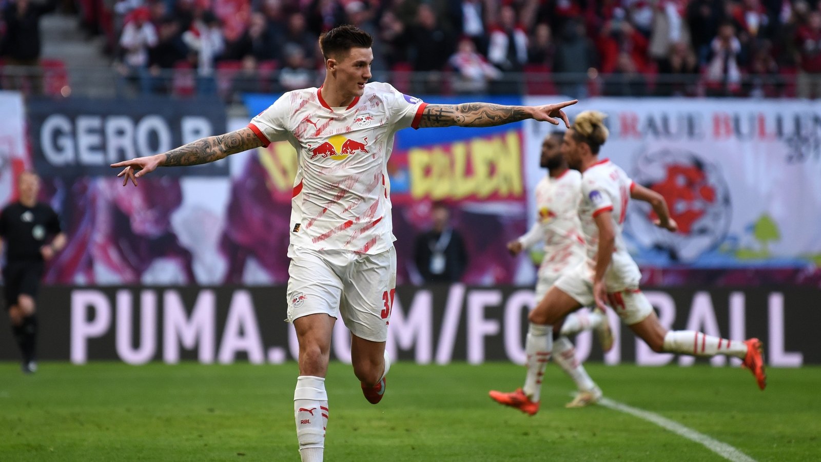 Newcastle make formal bid of €80m for Leipzig's Sesko