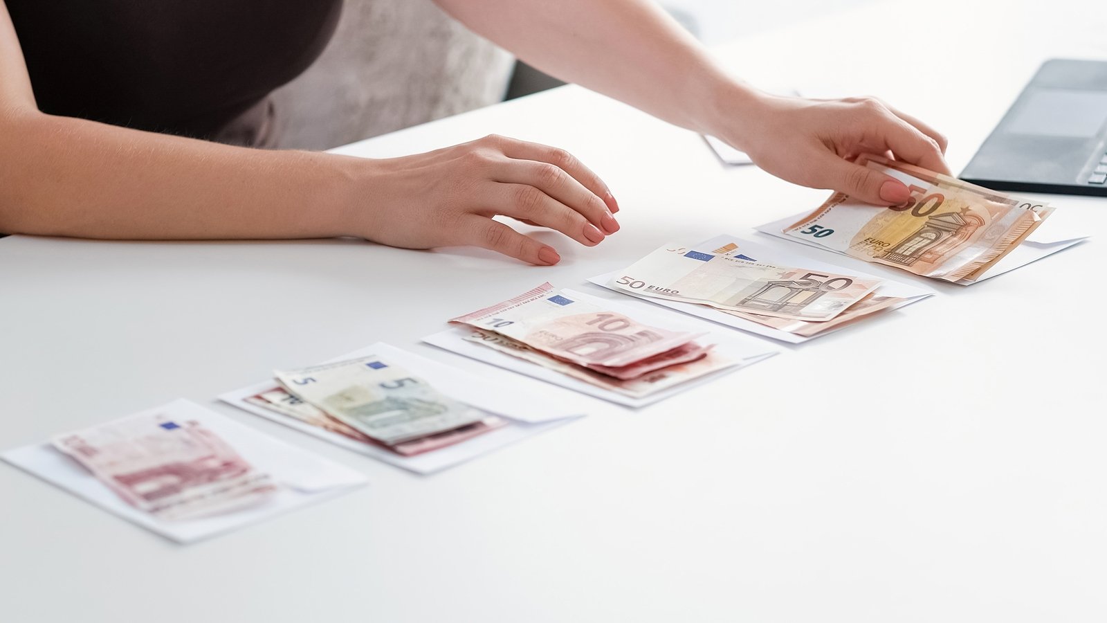 The old-school budget trend returns