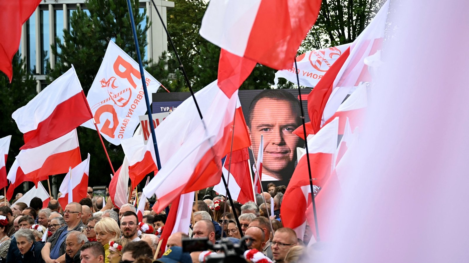 Poland needs to change constitution, says new president