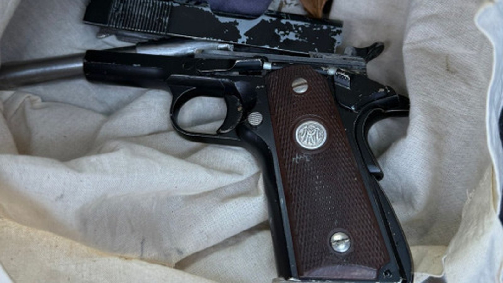 Man arrested after gun and cash seized in Dublin