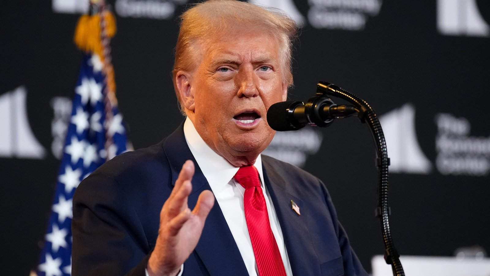 Trump eyes meeting with Putin, Zelensky if talks positive