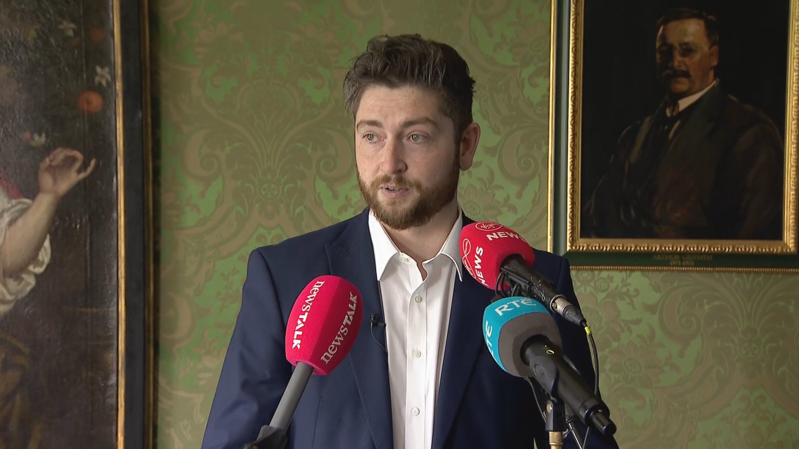 Presidential hopeful says he has backing of two councils