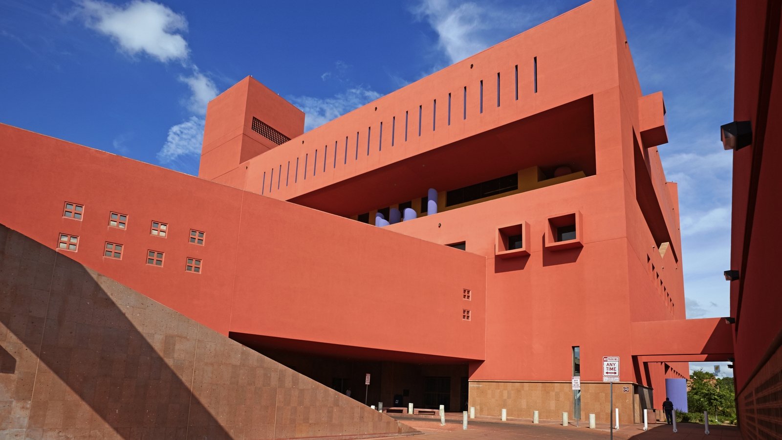 Library book borrowed in 1943 returned to US library