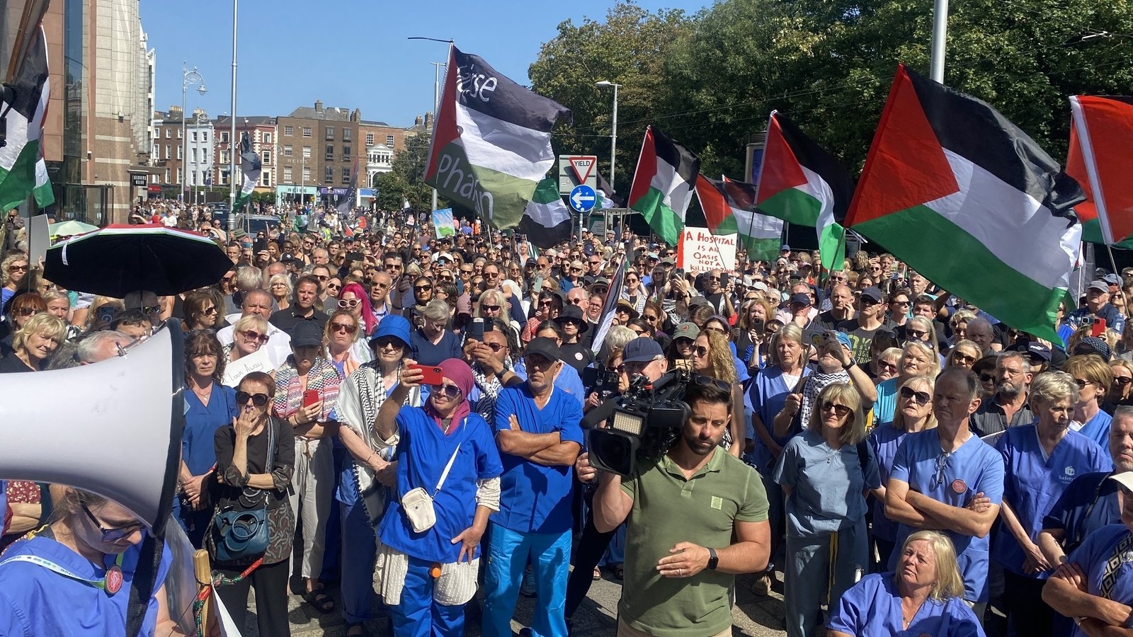 Healthcare workers hold march for Gaza in Dublin city