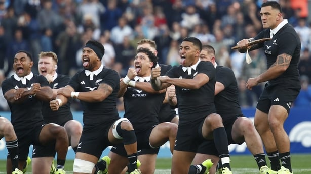 CORDOBA, ARGENTINA - AUGUST 16: Players of New Zealand perform the haka prior to the Rugby Championship 2025 match between Argentina Pumas and New Zealand All Blacks at Mario Alberto Kempes Stadium on August 16, 2025 in Cordoba, Argentina. (Photo by Marcos Brindicci/Getty Images)