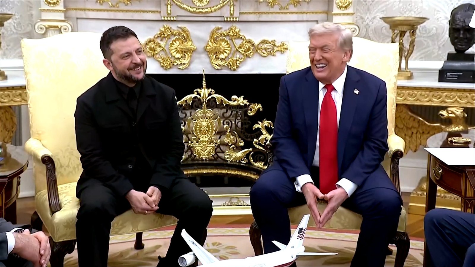 Zelensky's suit a talking point in Oval Office