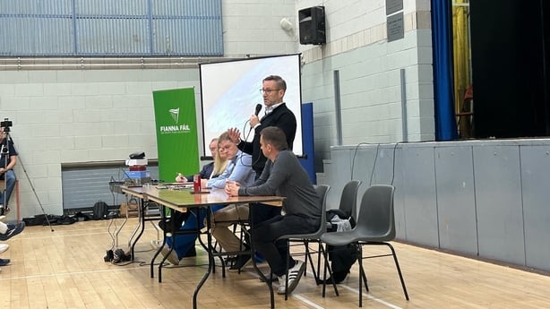 Local TD Fianna Fáil Shay Brennan speaking at the meeting