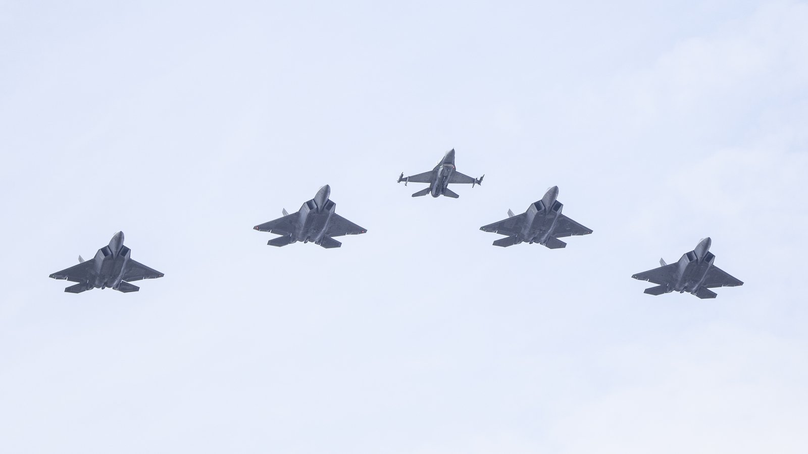 Polish jets scrambled over Russian strikes on Ukraine