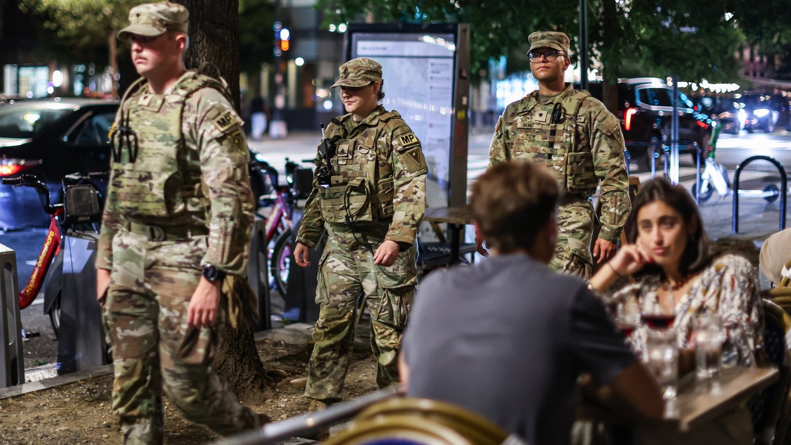 Trump plans to deploy National Guard in Chicago