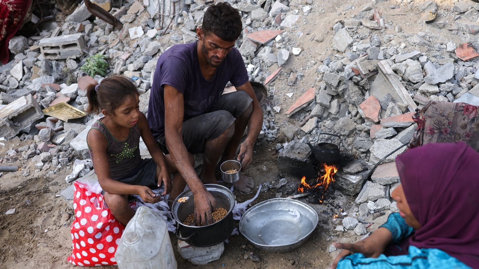 Former EU officials urge action against Israel over Gaza