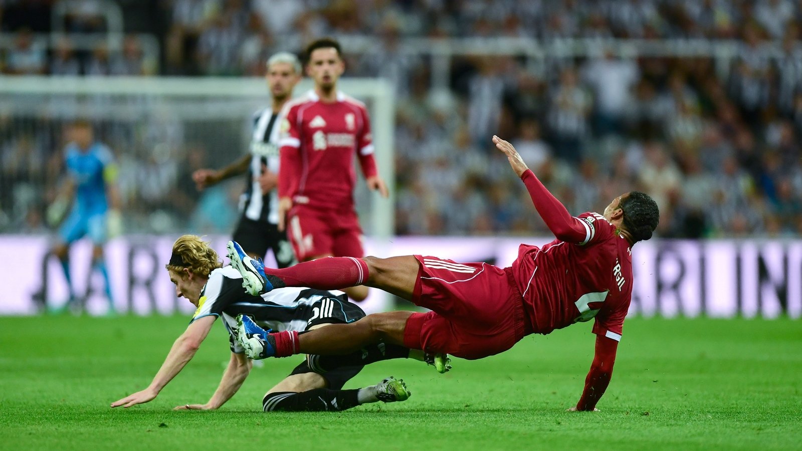 Gordon 'slightly unlucky' with red card call