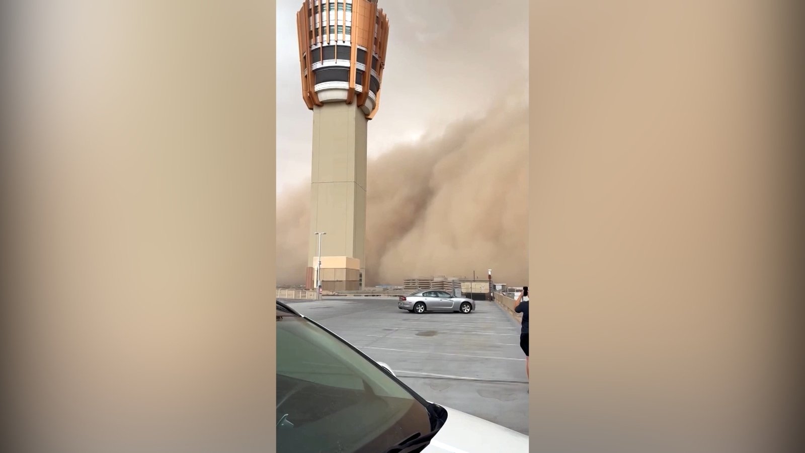 Arizona 'haboob' dust storm causes disruption
