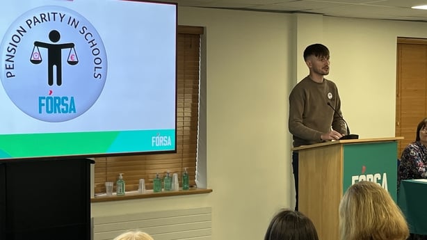 Caretaker Dave Hearne gives a speech at Fórsa HQ