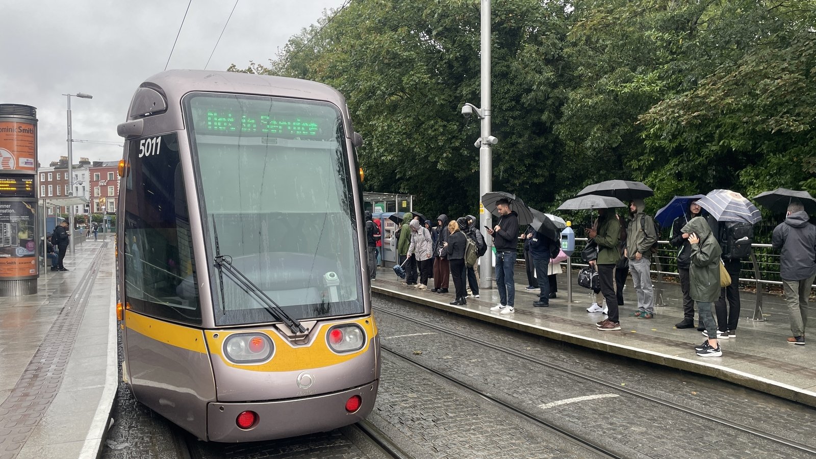 Luas lines reopen after power outage
