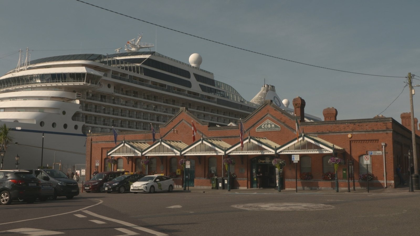 Cruise liners bringing 'fantastic footfall' to Cork towns