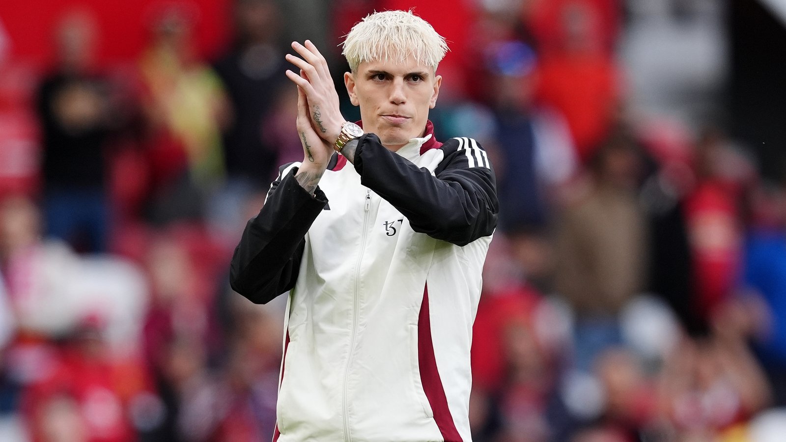 Chelsea agree Garnacho fee, Toon eye striker