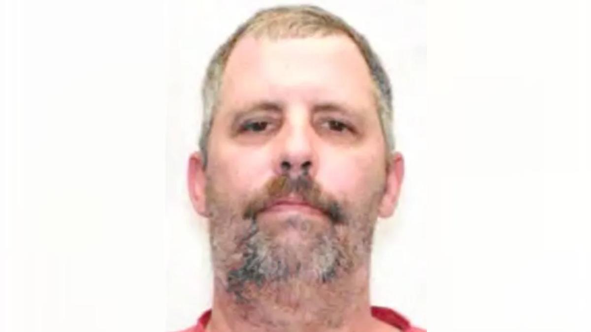 James and Suzanne Agnew: Couple allegedly hid body of their lover, dogs chewed on it