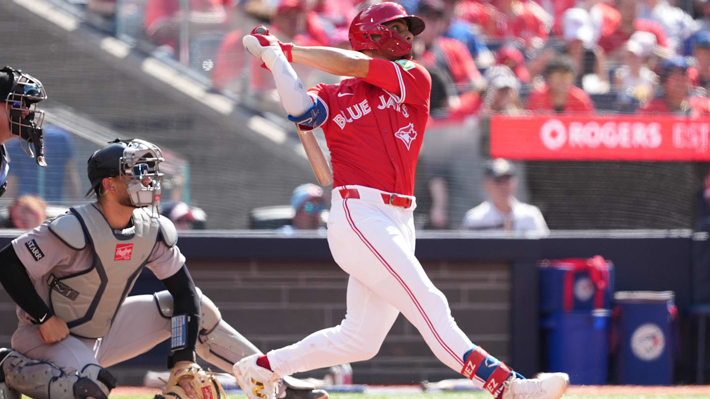 Blue Jays Designate Infielder for Assignment to Active Andres Gimenez