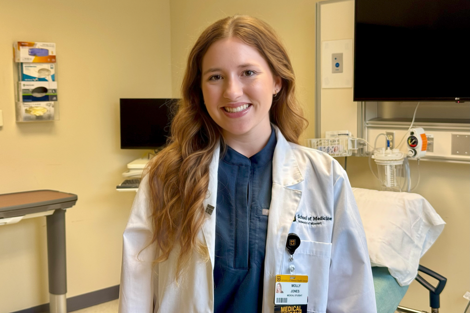 Molly Jones working in Springfield, Missouri, as part of her third year of medical school in the Mizzou School of Medicine.