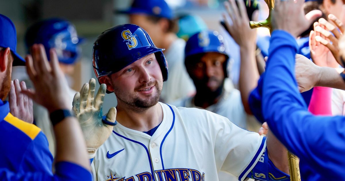 Cal Raleigh’s historic homers lift Mariners to rout of A’s