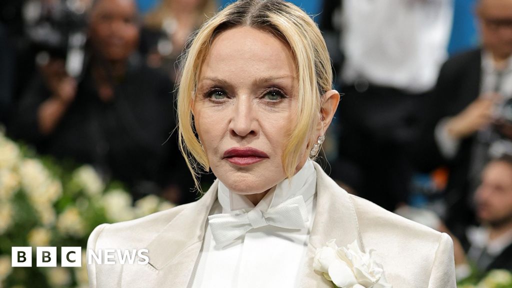 Madonna urges Pope to visit Gaza 'before it's too late'