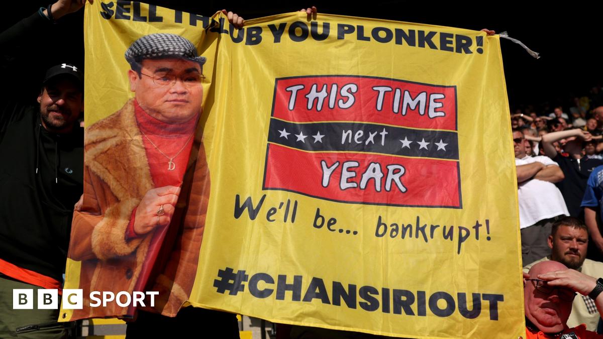 Maro Itoje with Lions fans