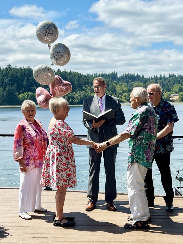 The couple exchanges vows during a ceremony officiated by Glomstad’s son, a retired pastor.