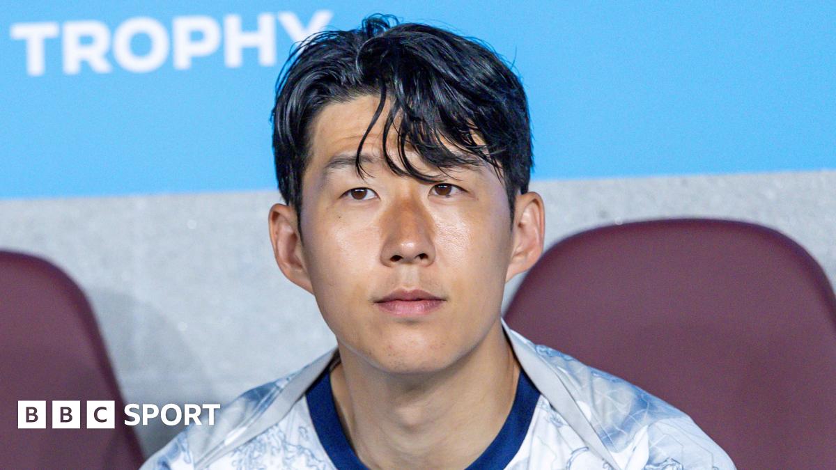 Son Heung-min applauds supporters at Seoul World Cup Stadium after playing his final game for Tottenham
