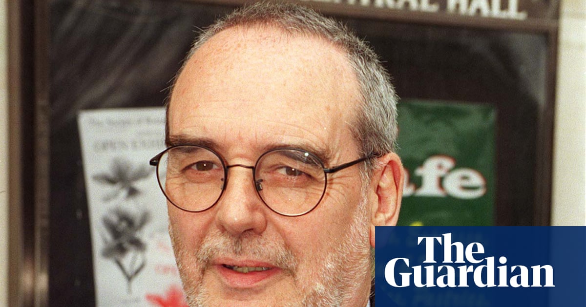 Keir Starmer leads tributes as Lord Sawyer dies aged 82 | Labour