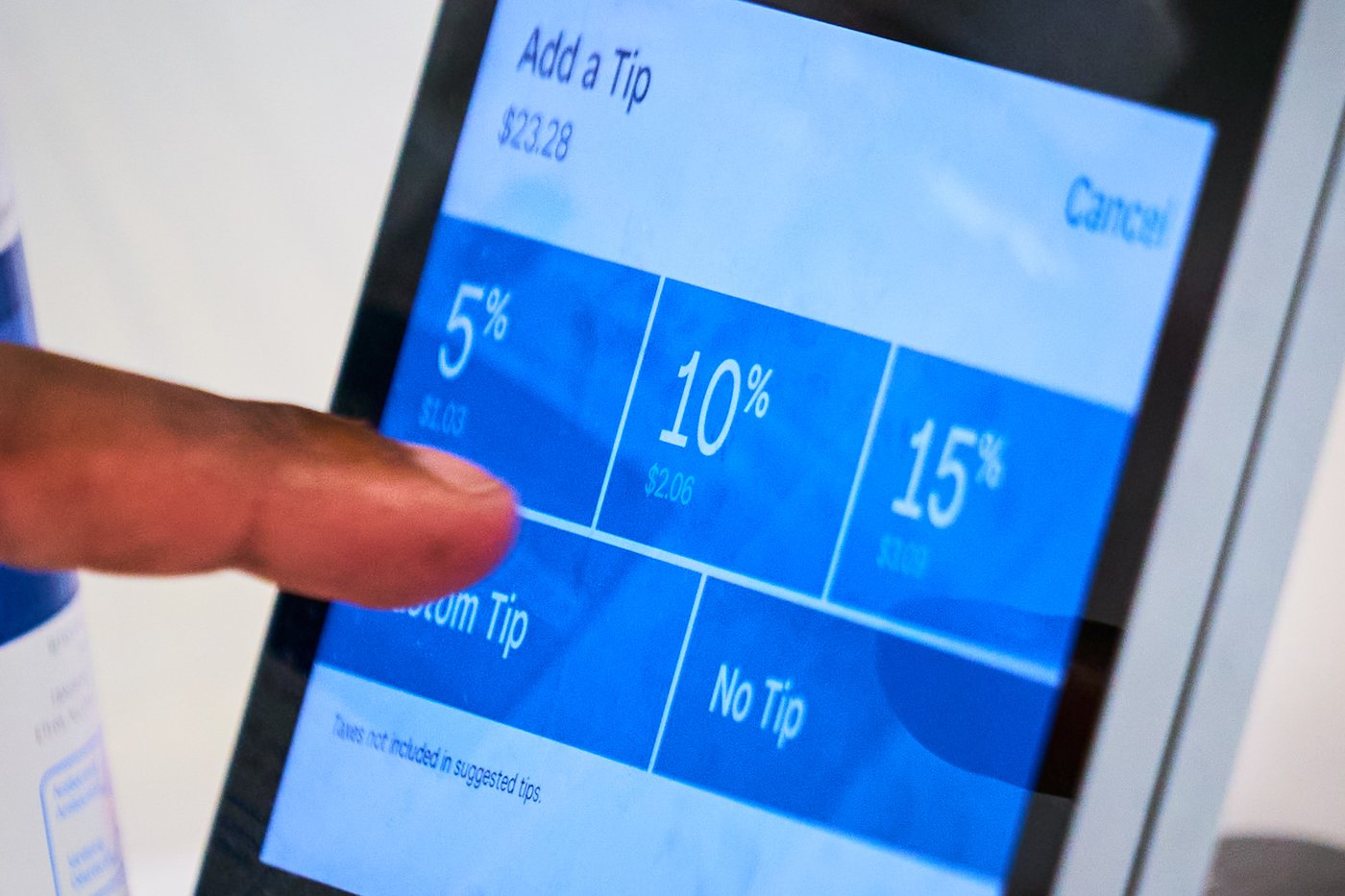 Why some Canadian youth feel ready to tap out of tipping culture