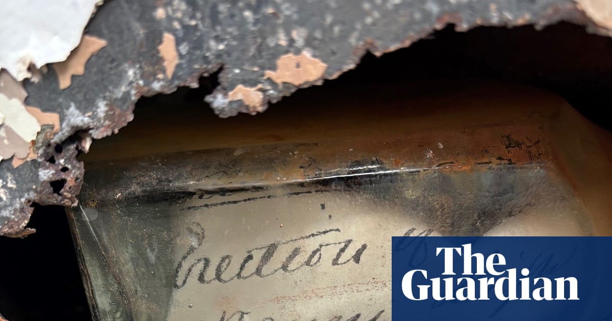 ‘He was so excited’: painter discovers 122-year-old message in a bottle inside lighthouse walls | Tasmania