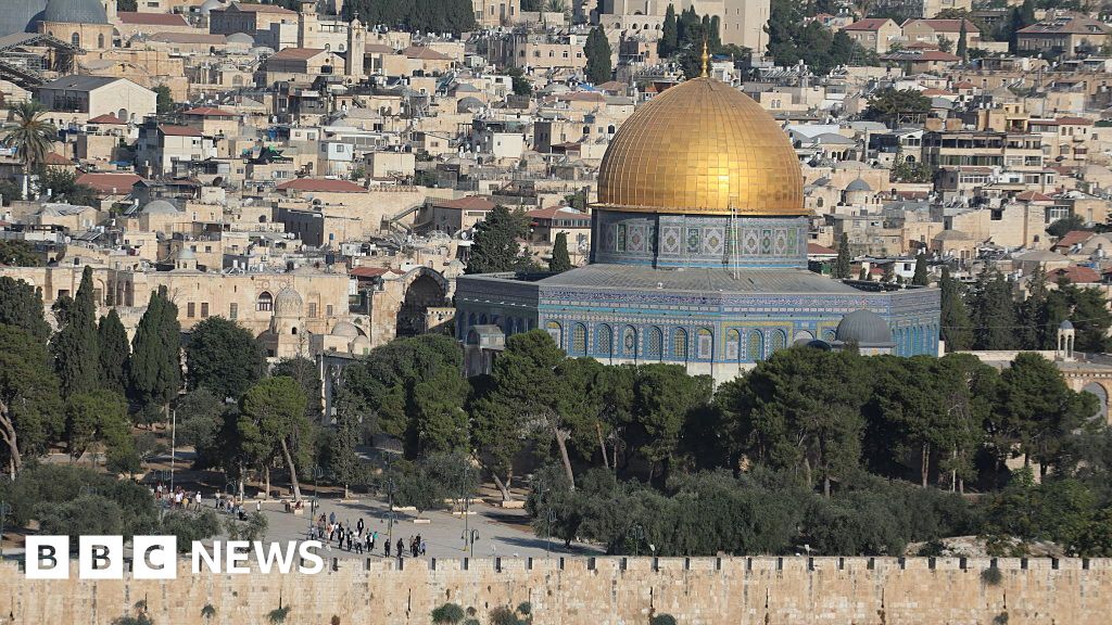 Israeli minister sparks anger by praying at sensitive Jerusalem holy site