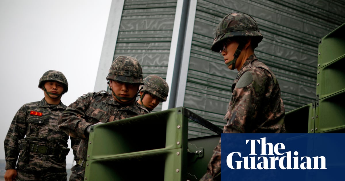 South Korea begins removing loudspeakers on border with North to reduce tensions | South Korea