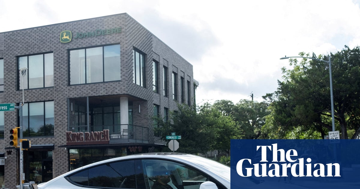 Tesla shareholders sue Elon Musk for allegedly hyping up faltering Robotaxi | Tesla