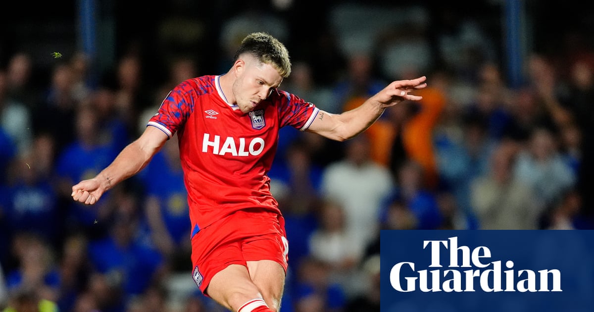 Hirst’s late penalty earns Ipswich draw with Birmingham in Championship opener | Championship